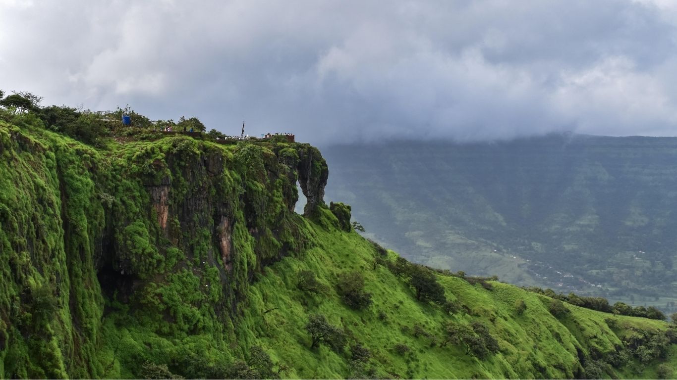 Tour package - Mahabaleshwar Monsoon Trip in Maharashtra, India